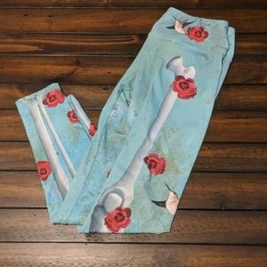 Altar Ego Leggings, Size Large